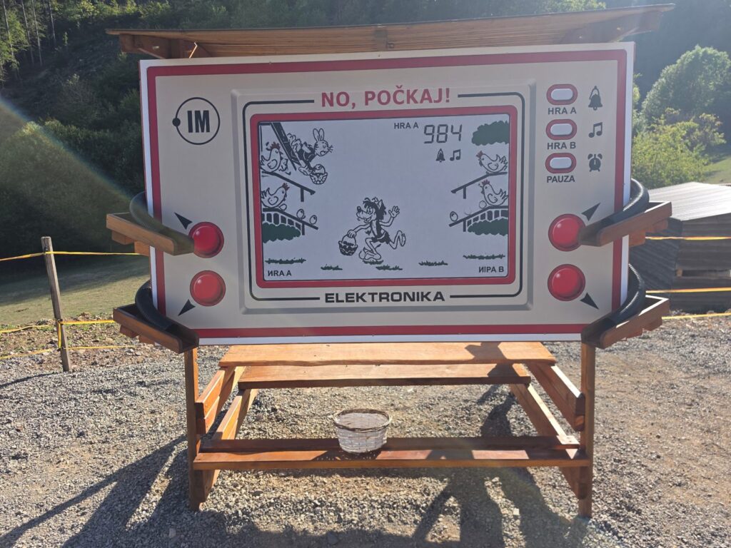 Hra No, počkaj! – chytanie vajíčok